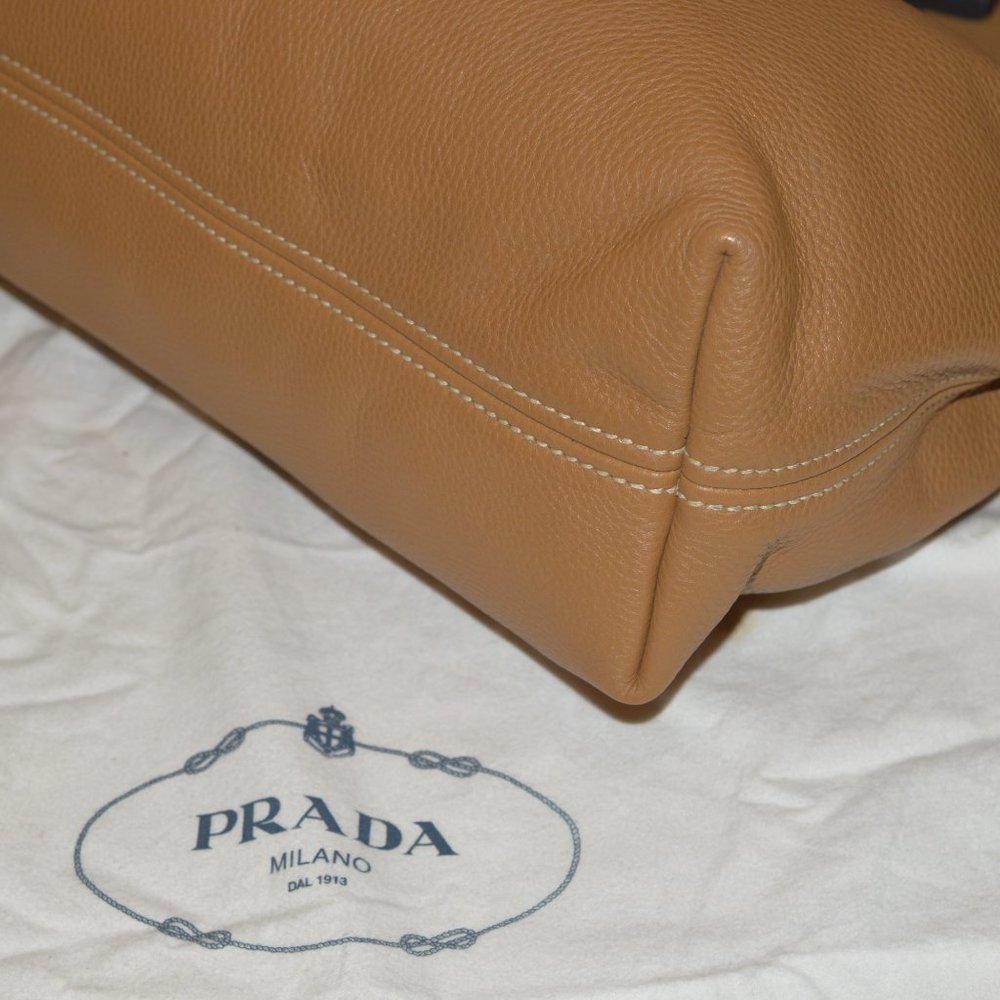 Prada Vitello Daino BN2097 Logo Signature Tan Leather shoulder Bag Gold Brass - Picture 12 of 15